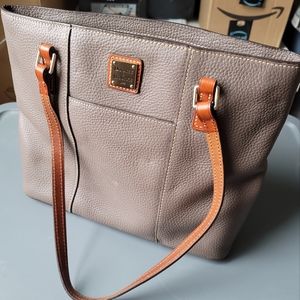 Dooney & Bourke Tote